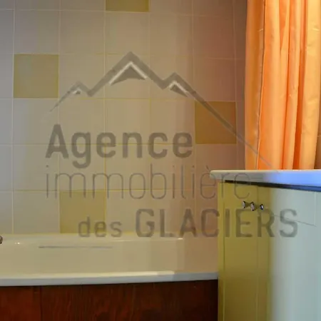 Cosy Renove Avec Balcon, Proche Pistes/commerces, A Montchavin La Plagne - Fr-1-329-3 *
