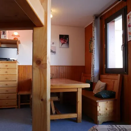Cosy Renove Avec Balcon, Proche Pistes/commerces, A Montchavin La Plagne - Fr-1-329-3
